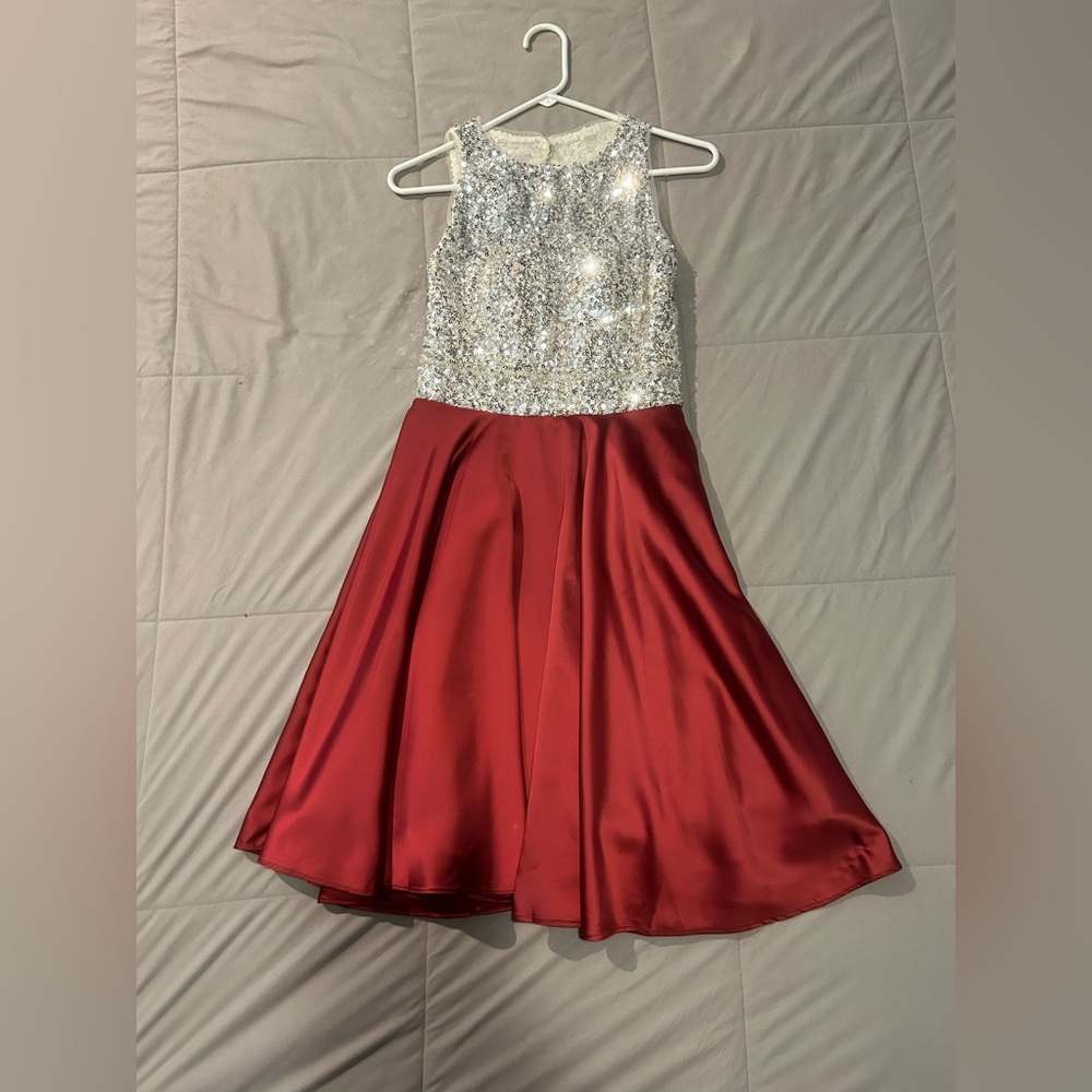maroon midi dress. size 4